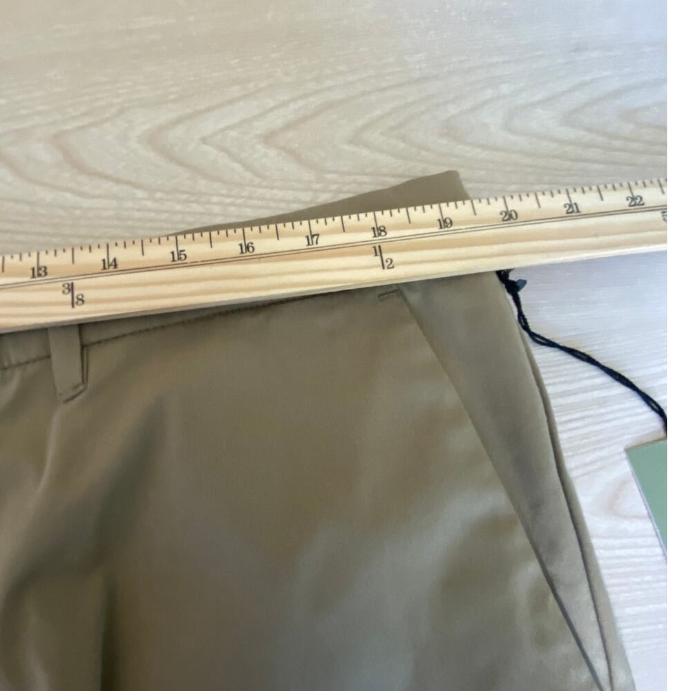 Goodfellow & Co Tech Shorts Men 40 Tan Wrinkle Resistant Stretch Waist Band NWT - Picture 9 of 12